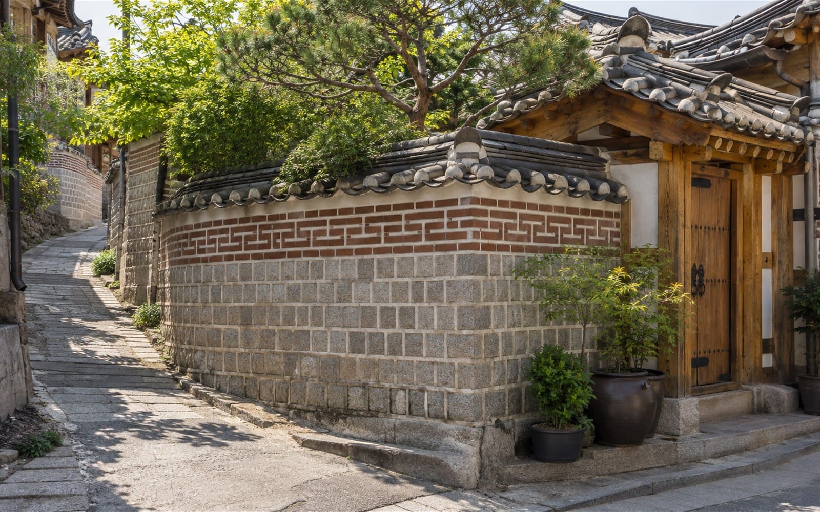 오후 5시에 문을 닫는 골목