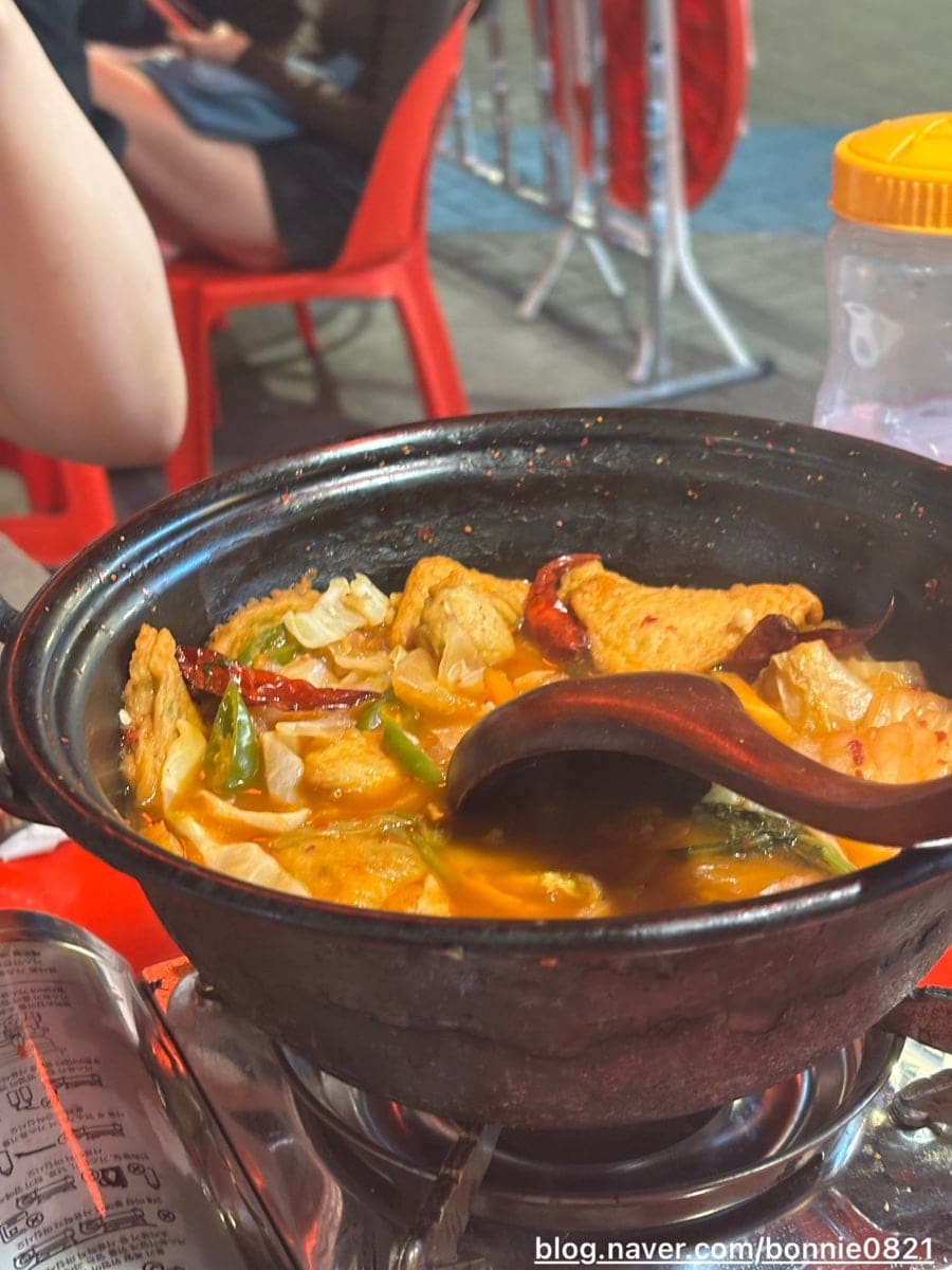 7월 방문자는 이날의 방문 목적이었던 김치우동전골이 어묵도 많이 들어 있고 김치 맛이 짜지 않아 감칠맛 나게 맛있었다고 적었습니다.