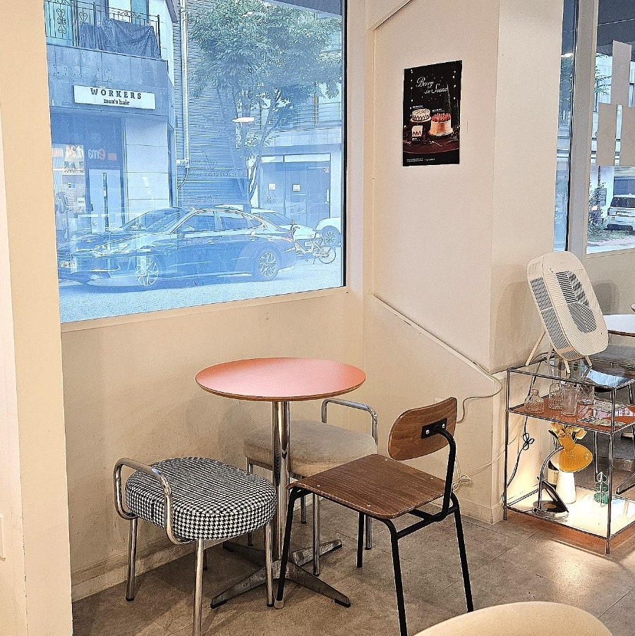 광교 카페거리의 첫 문을 열 때